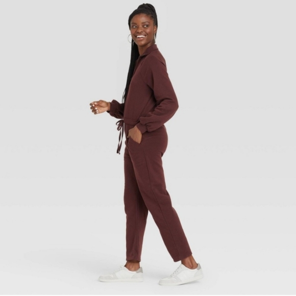 NWT Universal Thread Jumpsuit Pantsuit Sweats Brown Women’s Size XSmall - Picture 2 of 5